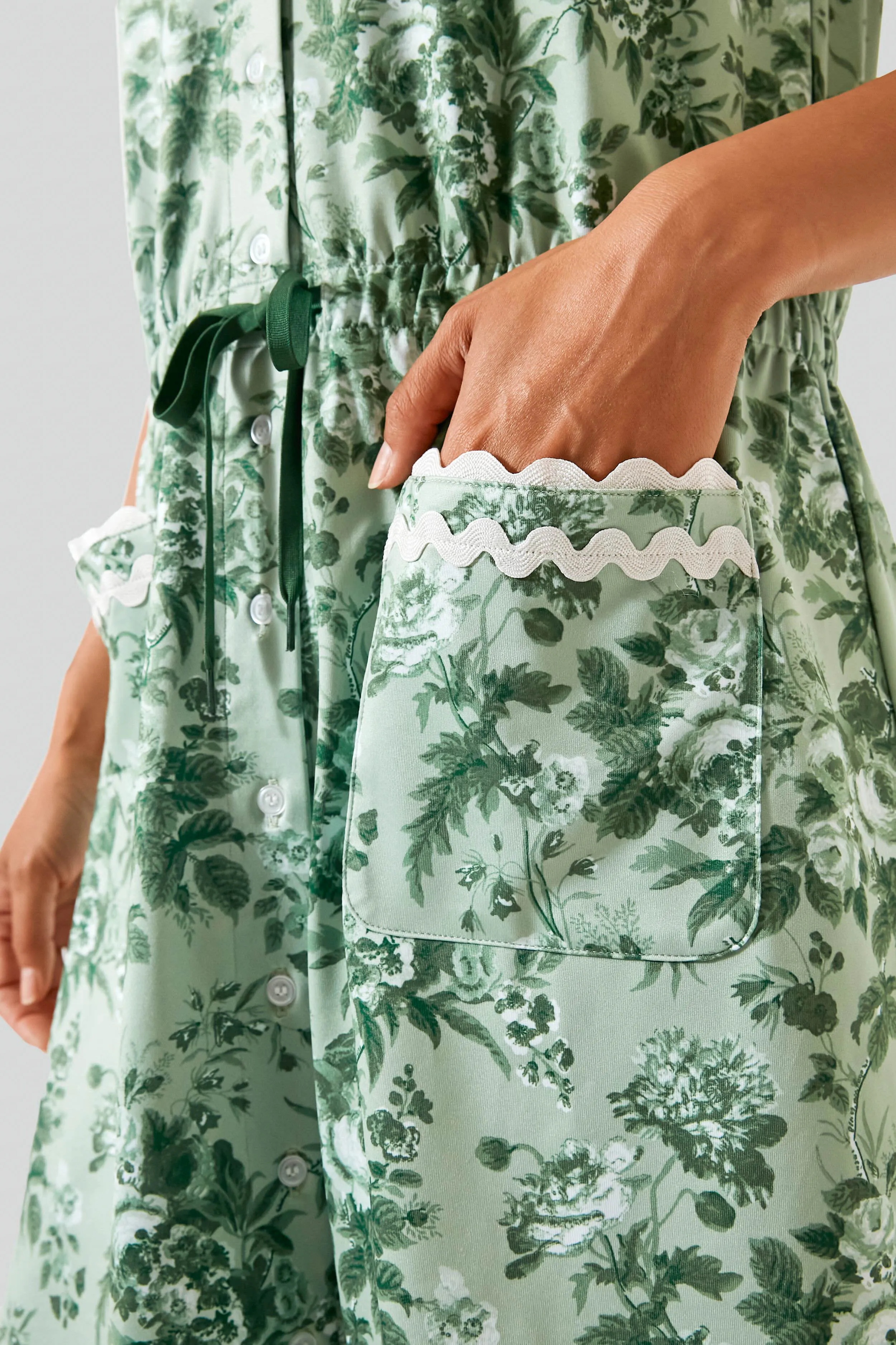 Green Bouquet Sleeveless Alcott Golf Dress